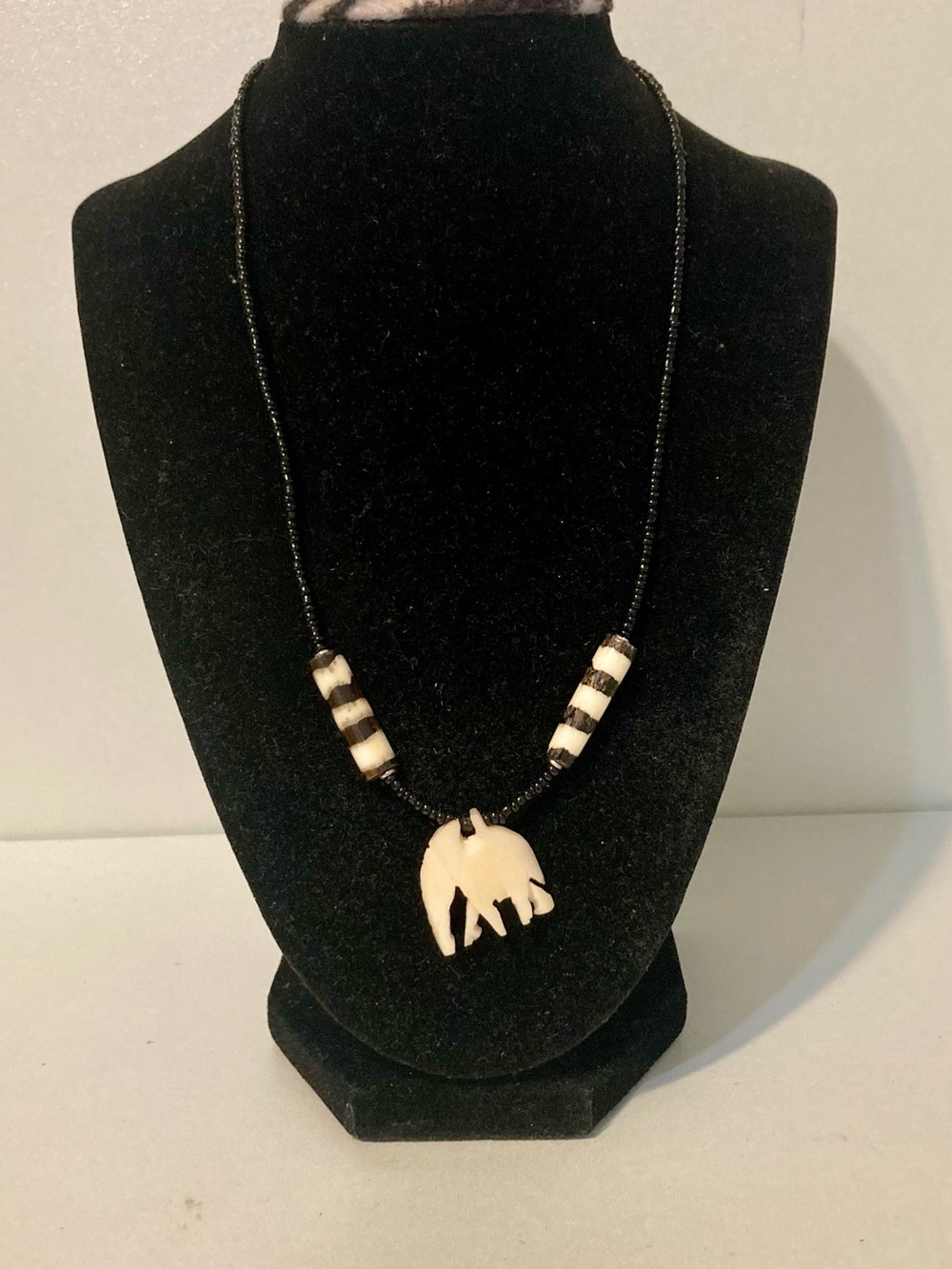 Black and Cream Elephant Pendant Beaded Necklace preloved Jewelry